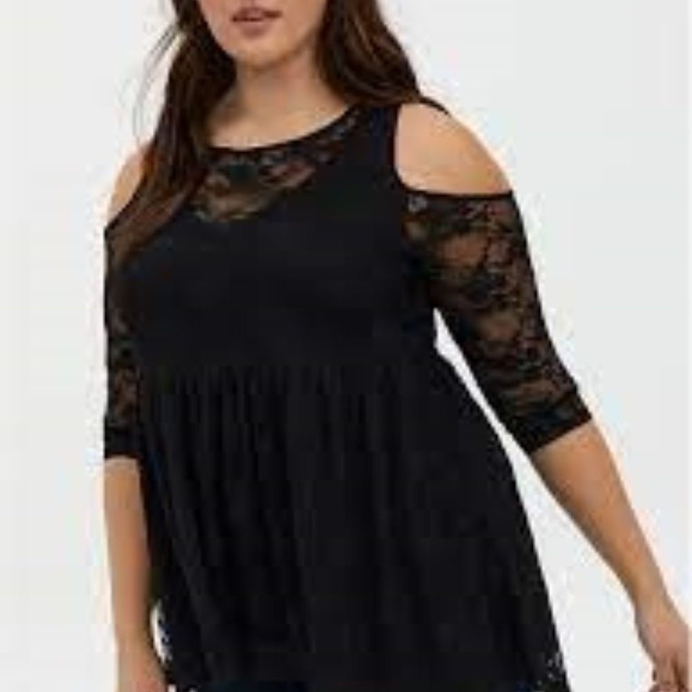 BLACK LACE COLD SHOULDER BABYDOLL TOP